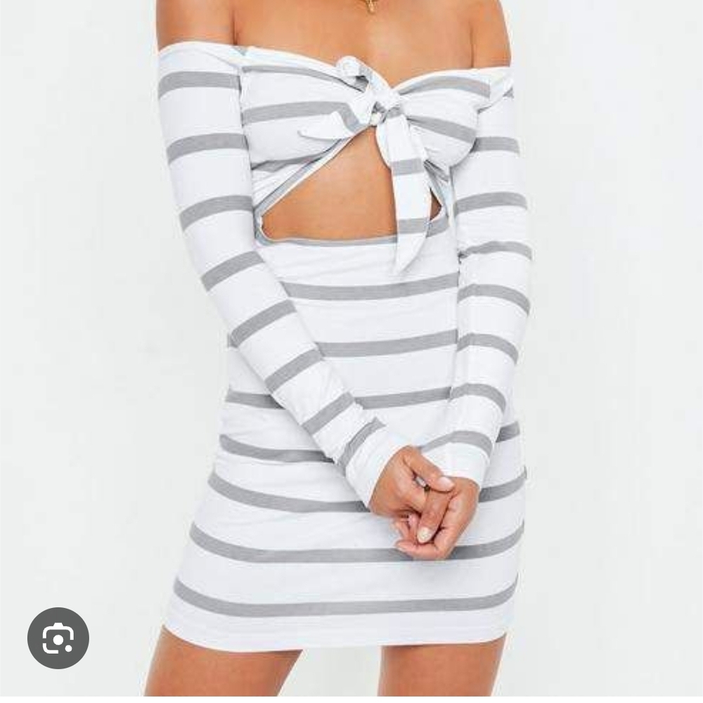 Missguided Grey and White Knot Cut Out Off Shoulder Long Sleeve Bodycon Dress